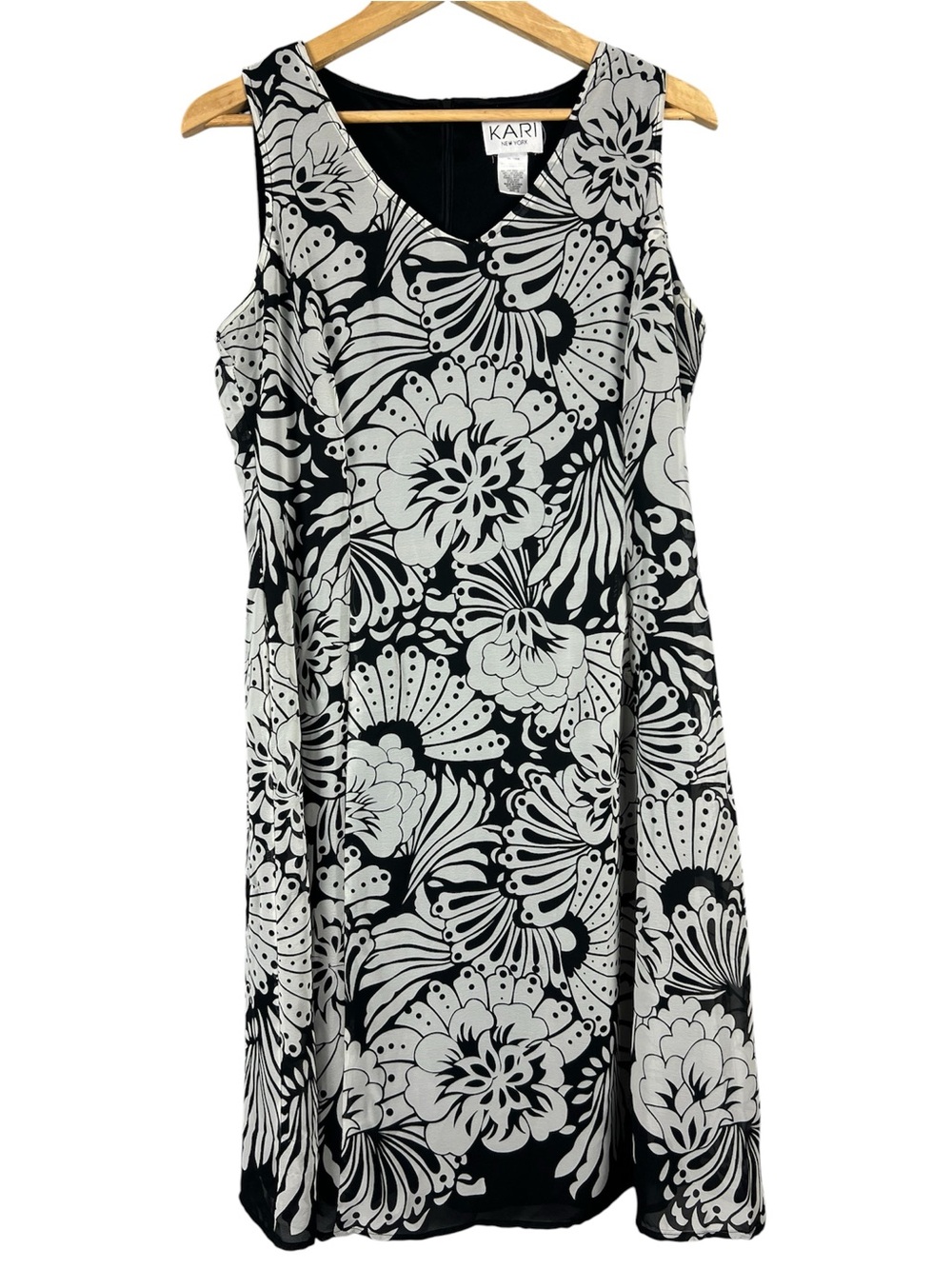 Kari Sleeveless Black & White Floral Dress